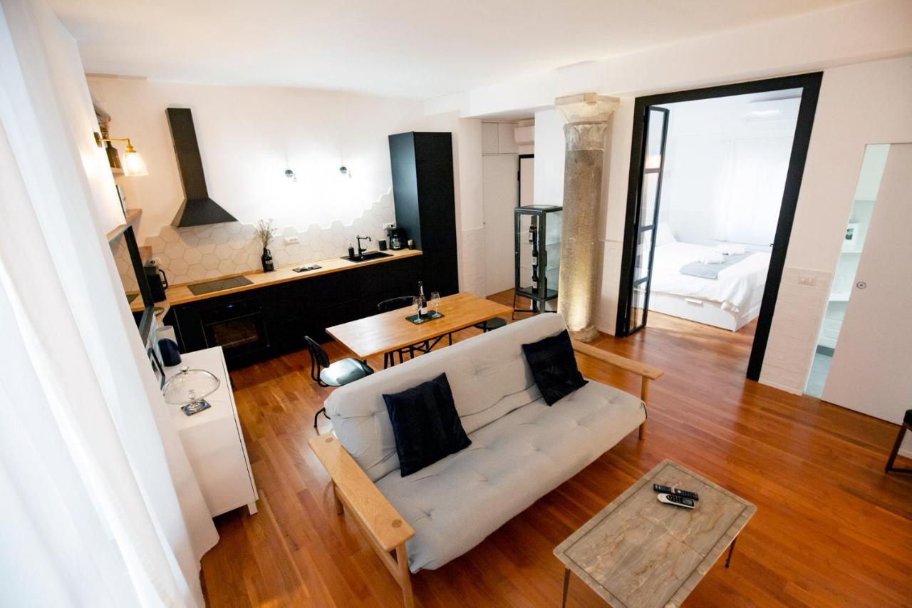 Lovely And Modern Flat Near The Colosseum Рим Екстериор снимка